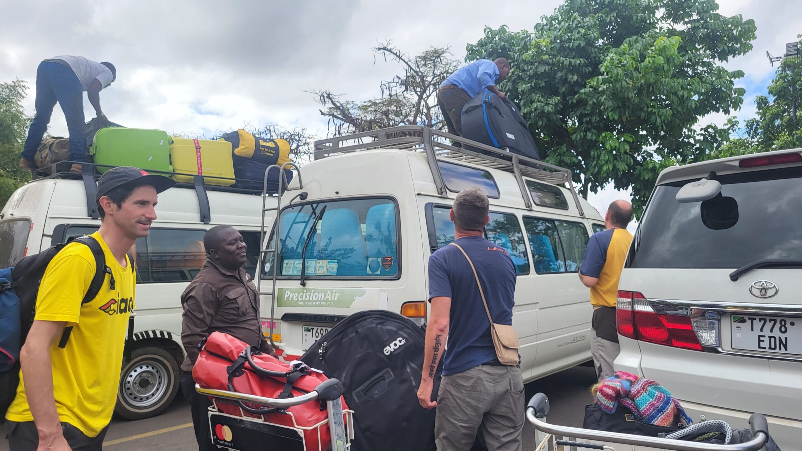 Dag 0 – Naar de top van de Kilimanjaro met de MTB